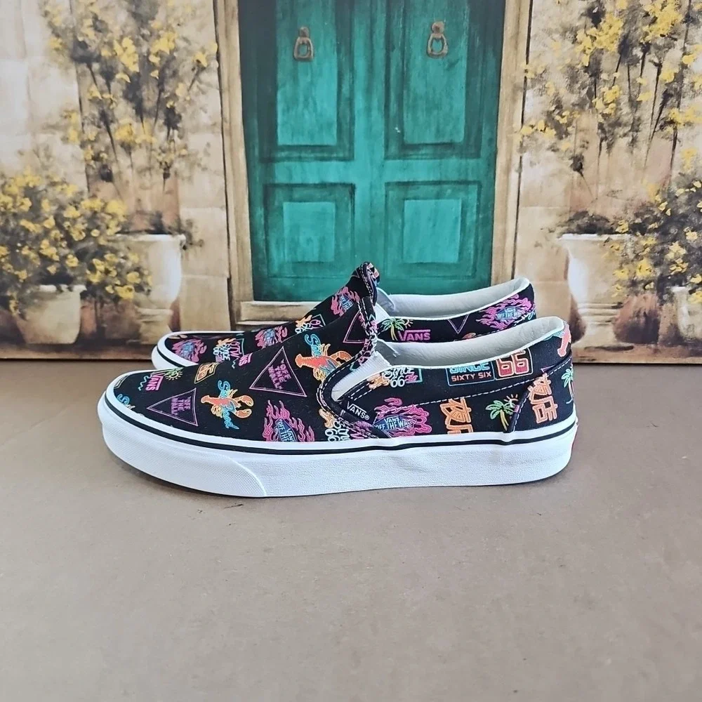 Vans Classic Slip-On Night Market Sneaker Black Printed Rubber Sole Men's Sz 9.5